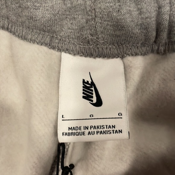 BRAND NEW Nike Sweat Pants Sz L (with all tags) - Picture 3 of 4